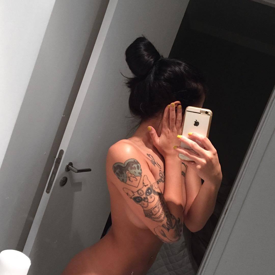 belle meuf nue dans le 49 pour sexe