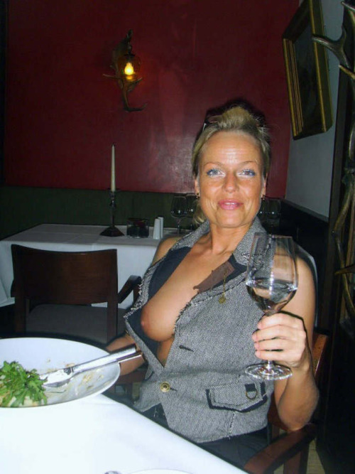 chaude cougar à baiser sur le 61