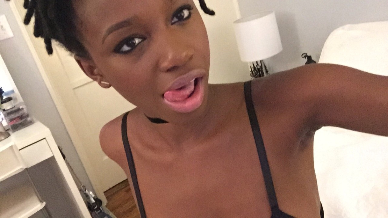 femme nue sexy dans le 80