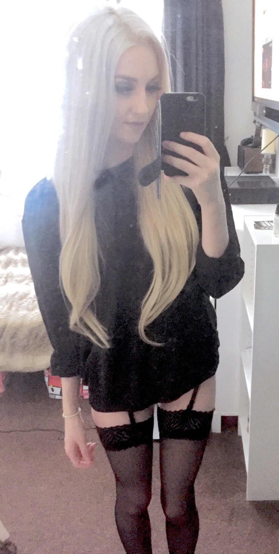 meuf ultra sexy et nue dans le 73