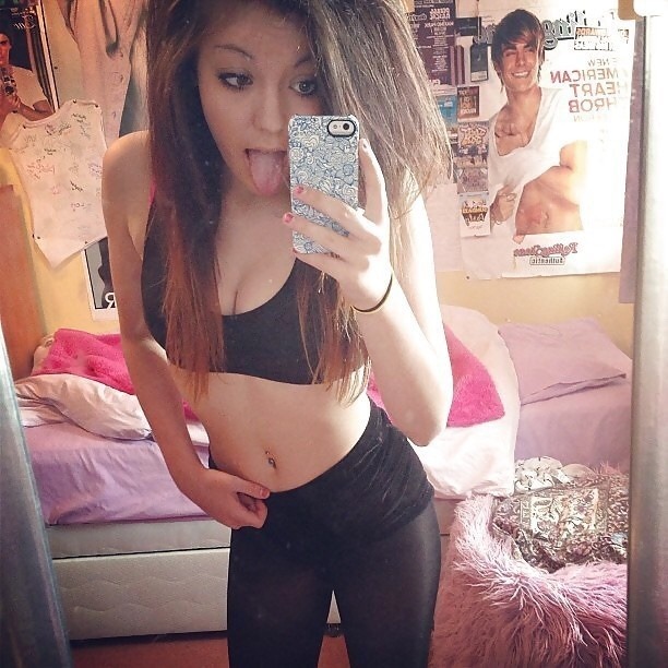 photo sexe de femme toute nue chatte chaude dans le 33