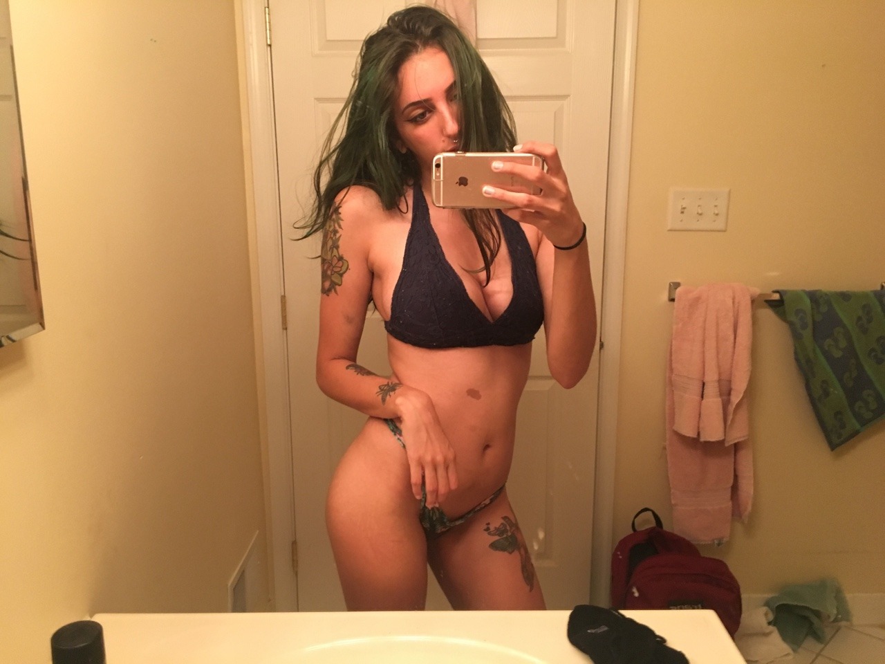 photo sexe de femme toute nue chatte chaude dans le 37